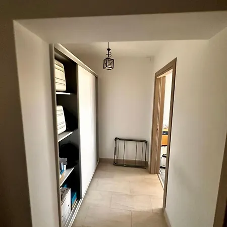 Grand Unirii Apartment, Old Center, 88 Sqm, Quiet View, One Minute Away Parking Space
