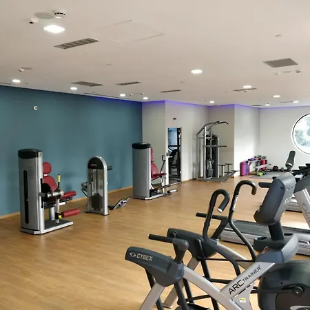 Grand Unirii Apartment, Old Center, 88 Sqm, Quiet View, One Minute Away Parking Space Apartamento *