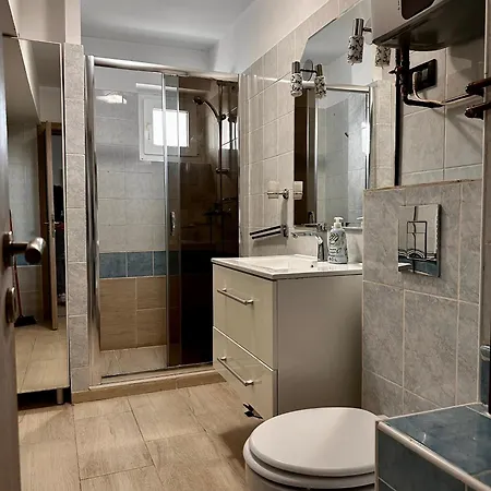 Grand Unirii Apartment, Old Center, 88 Sqm, Quiet View, One Minute Away Parking Space Apartamento Bucarest
